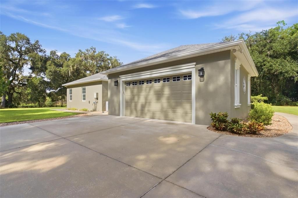 For Sale: $1,100,000 (4 beds, 3 baths, 2776 Square Feet)