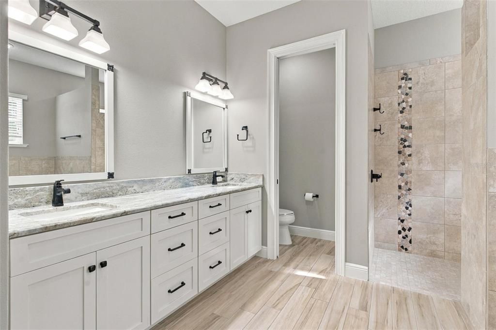 For Sale: $1,100,000 (4 beds, 3 baths, 2776 Square Feet)