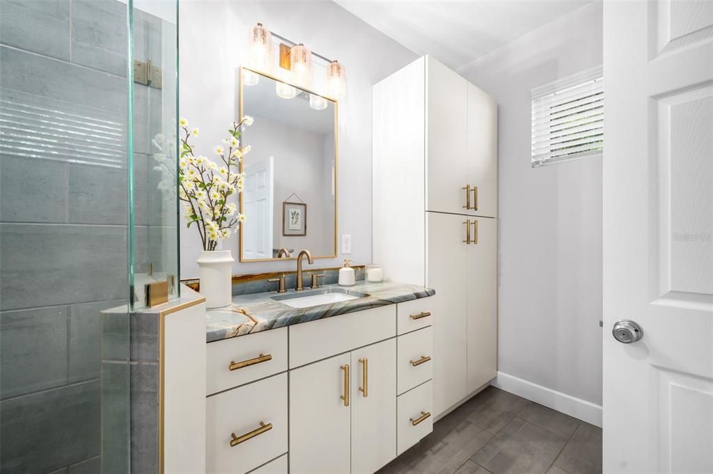 For Sale: $299,900 (3 beds, 2 baths, 1272 Square Feet)