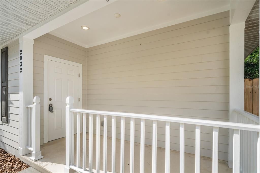 For Sale: $299,900 (3 beds, 2 baths, 1272 Square Feet)