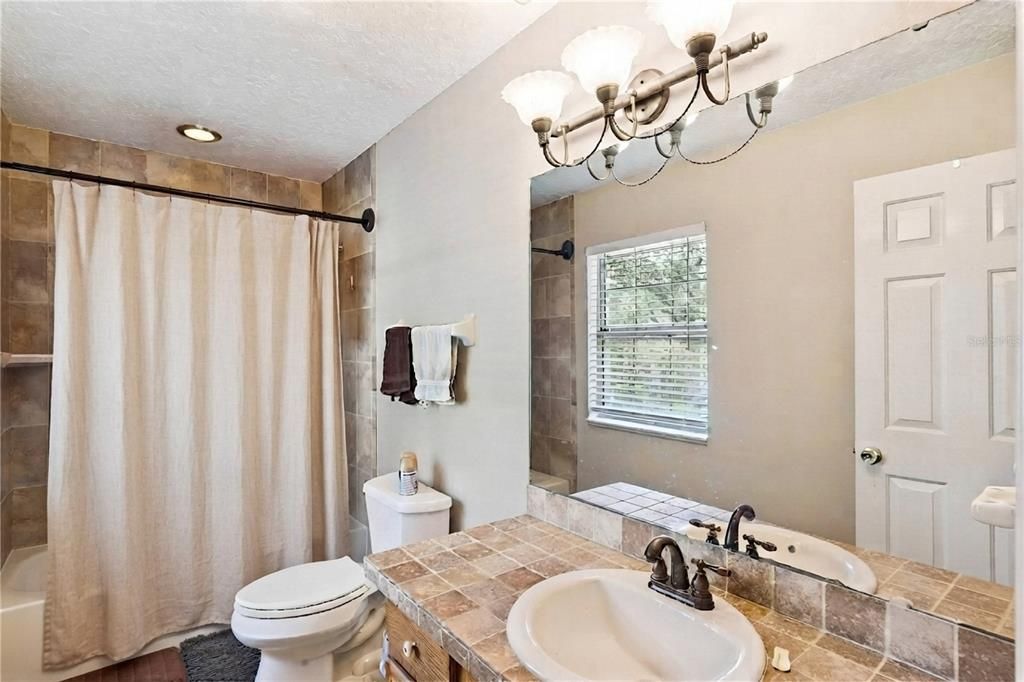 En Venta: $849,000 (4 camas, 3 baños, 3212 Pies cuadrados)