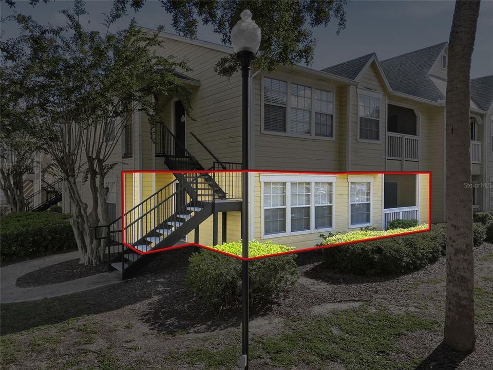 For Sale: $127,400 (2 beds, 2 baths, 829 Square Feet)