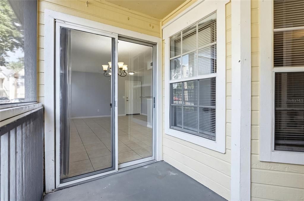 For Sale: $127,400 (2 beds, 2 baths, 829 Square Feet)