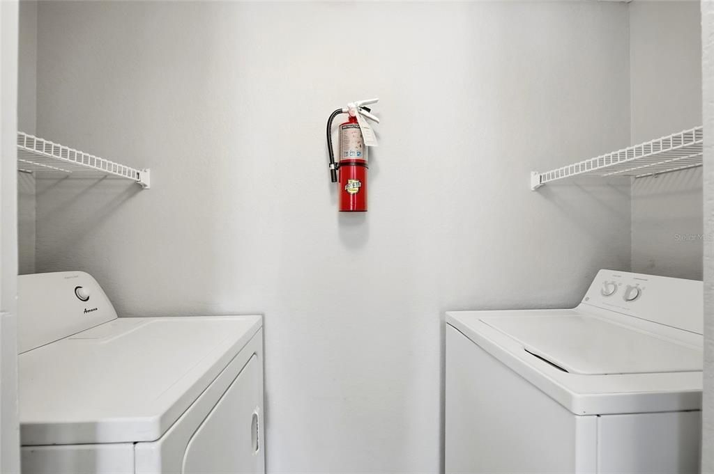 For Sale: $127,400 (2 beds, 2 baths, 829 Square Feet)
