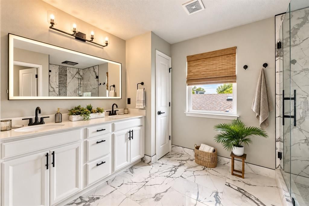 For Sale: $369,900 (4 beds, 2 baths, 2177 Square Feet)