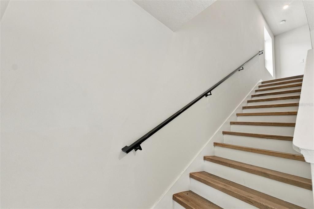For Sale: $369,900 (4 beds, 2 baths, 2177 Square Feet)