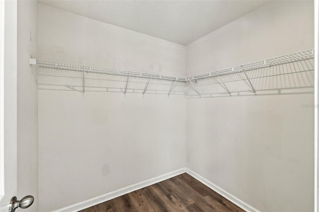 For Sale: $369,900 (4 beds, 2 baths, 2177 Square Feet)