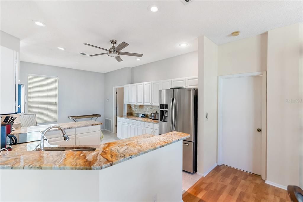 For Sale: $705,000 (3 beds, 2 baths, 1661 Square Feet)