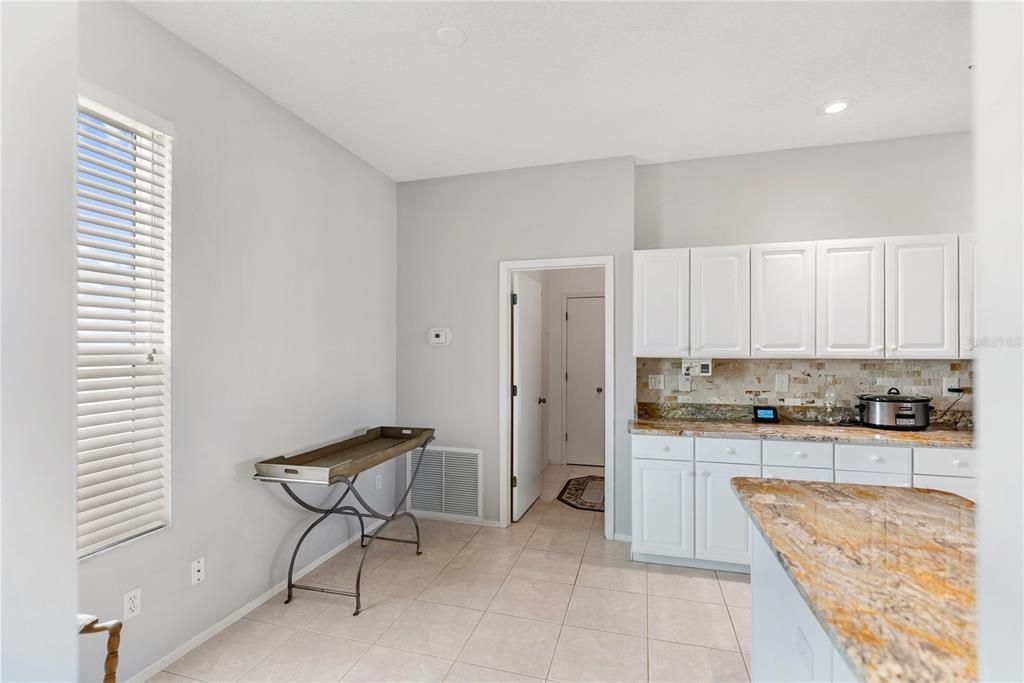For Sale: $705,000 (3 beds, 2 baths, 1661 Square Feet)