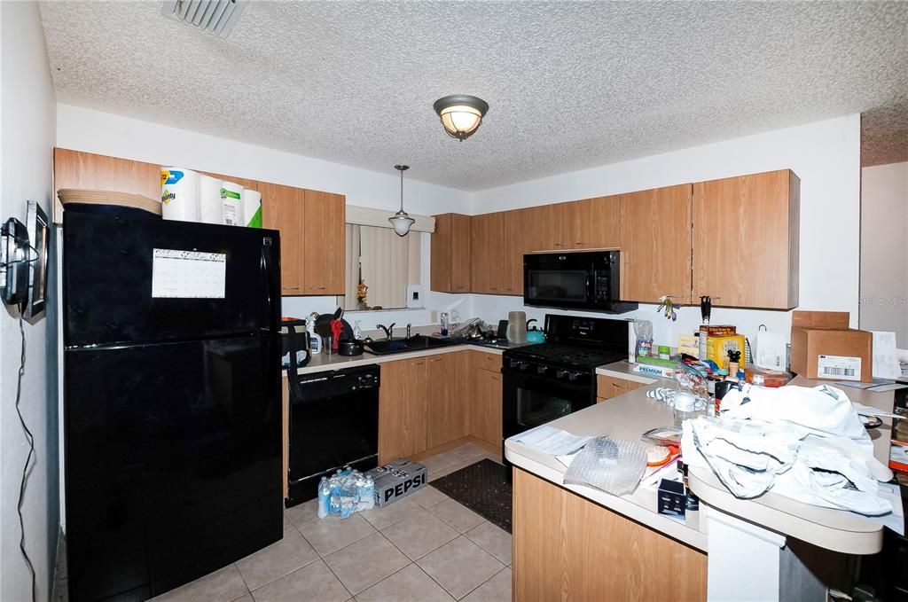На продажу: $195,000 (1 спален, 1 ванн, 837 Квадратных фут)