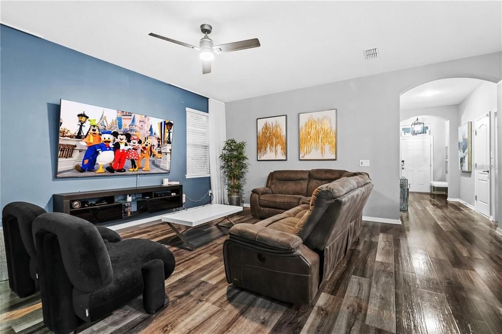 En Venta: $520,000 (3 camas, 2 baños, 1681 Pies cuadrados)