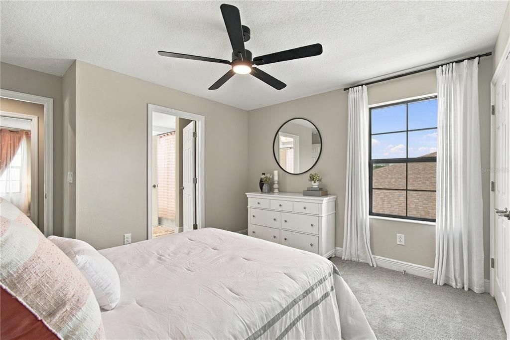 For Sale: $879,900 (5 beds, 4 baths, 4219 Square Feet)