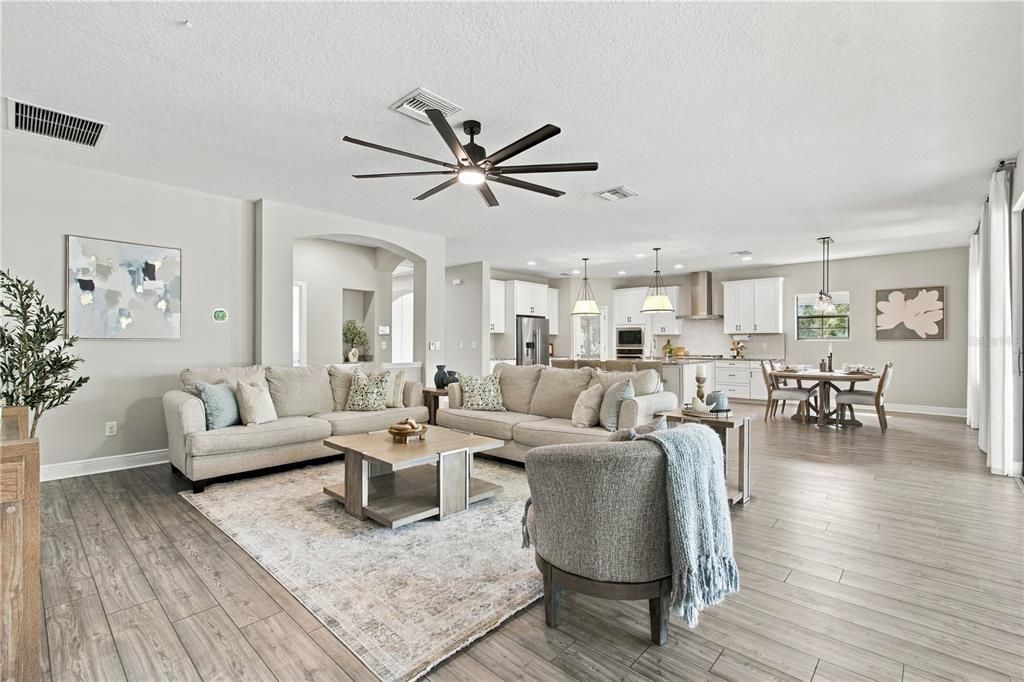 For Sale: $879,900 (5 beds, 4 baths, 4219 Square Feet)