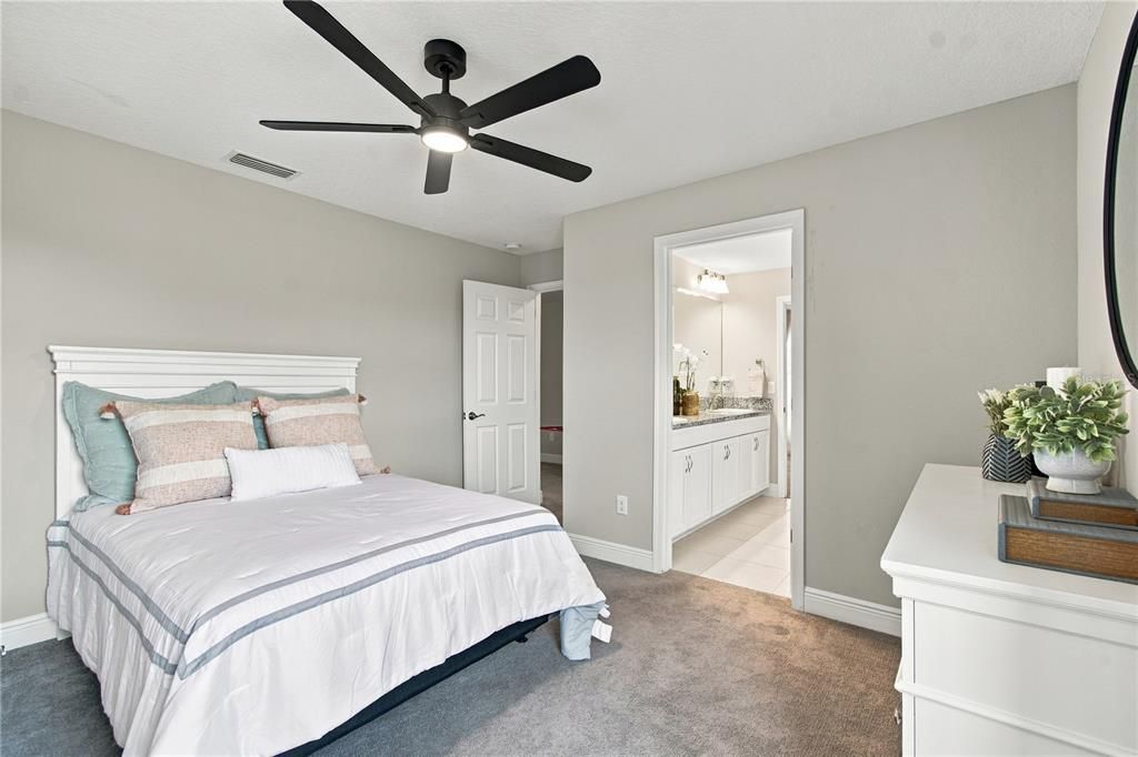 For Sale: $879,900 (5 beds, 4 baths, 4219 Square Feet)