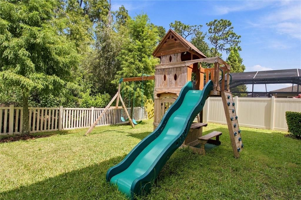 For Sale: $879,900 (5 beds, 4 baths, 4219 Square Feet)