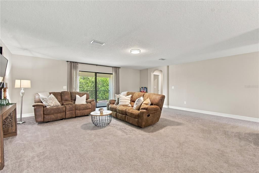 For Sale: $879,900 (5 beds, 4 baths, 4219 Square Feet)