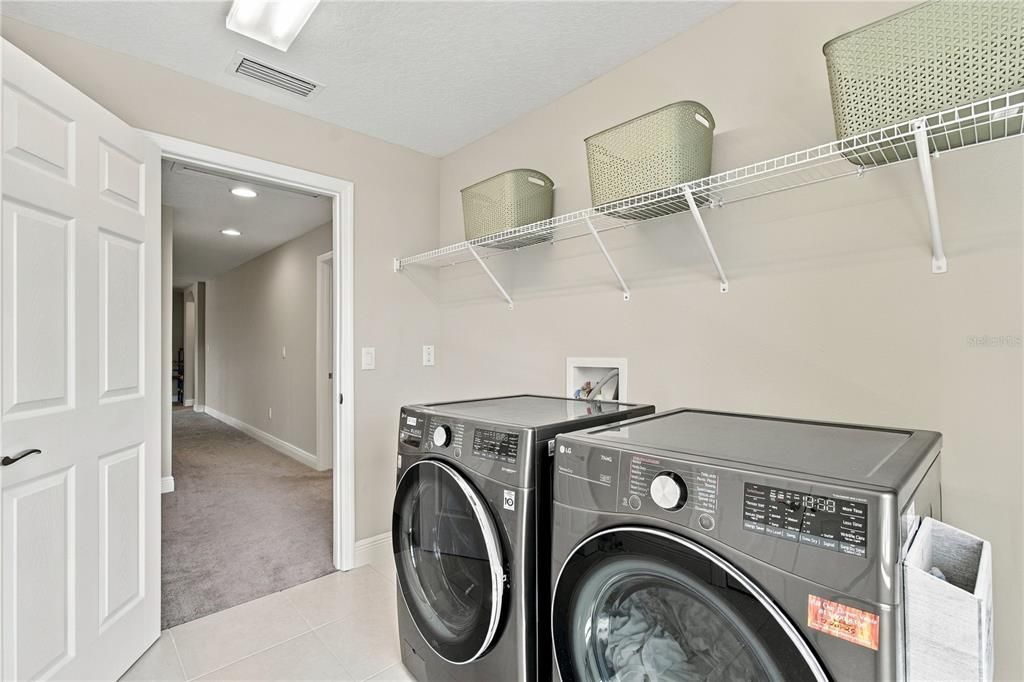 For Sale: $879,900 (5 beds, 4 baths, 4219 Square Feet)