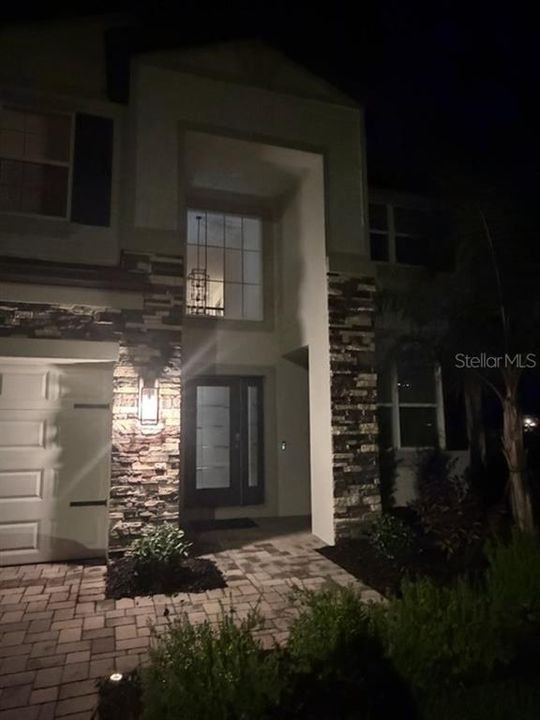 For Sale: $690,000 (5 beds, 4 baths, 3531 Square Feet)