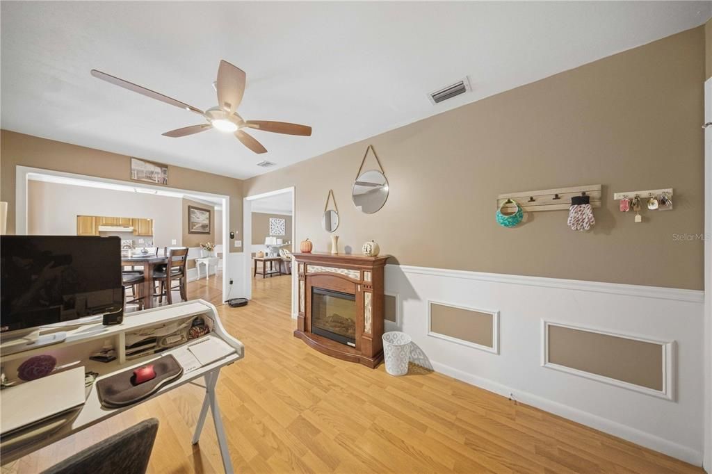 For Sale: $225,000 (2 beds, 2 baths, 1432 Square Feet)