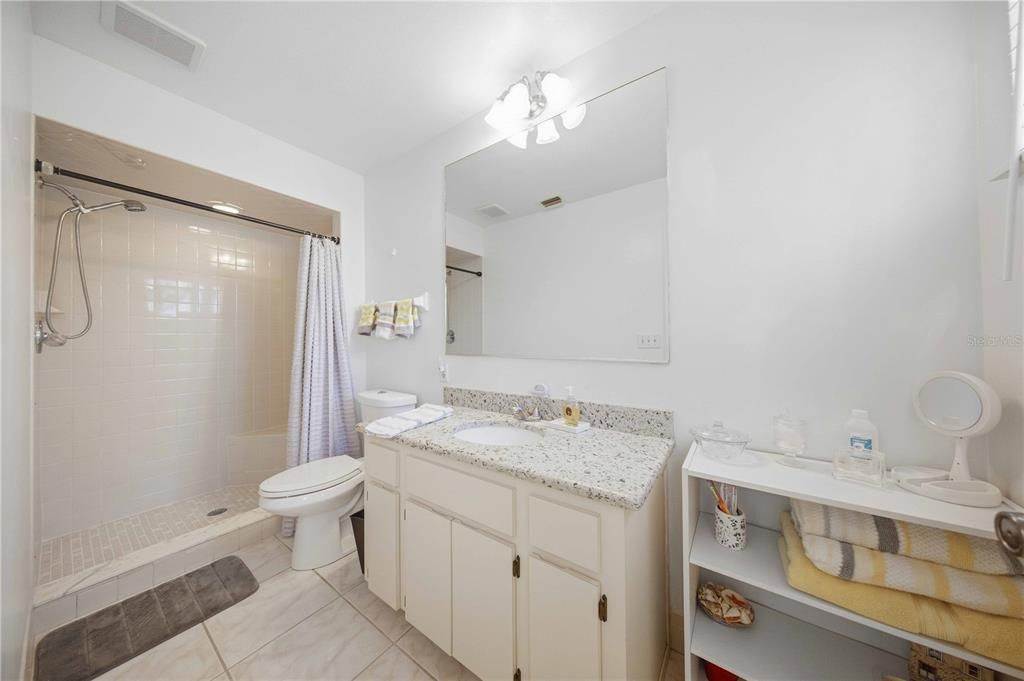 For Sale: $225,000 (2 beds, 2 baths, 1432 Square Feet)
