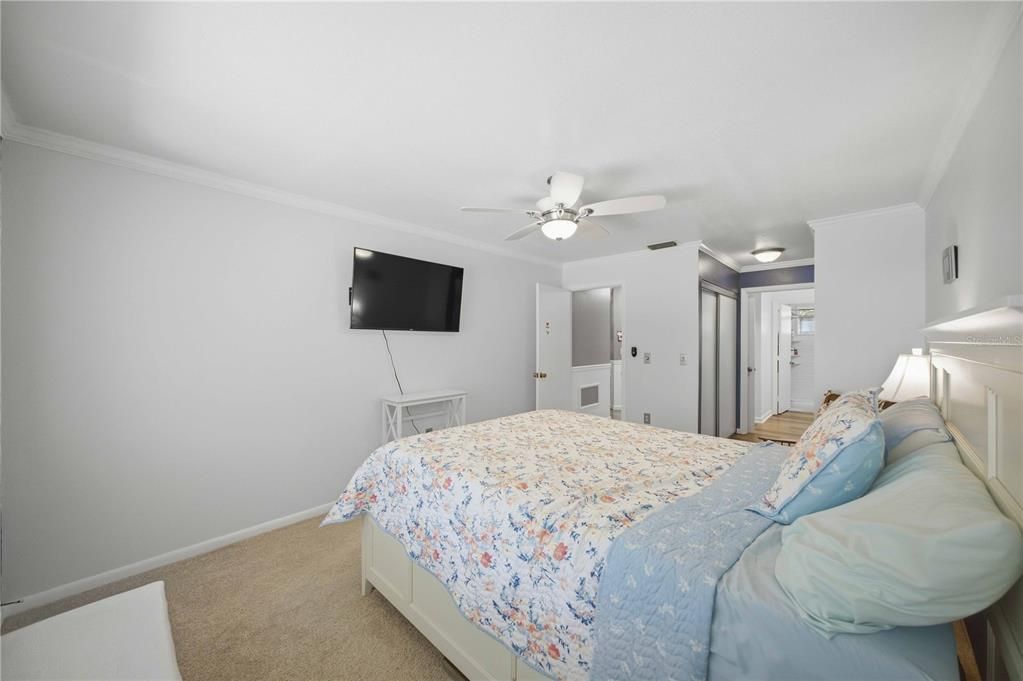For Sale: $225,000 (2 beds, 2 baths, 1432 Square Feet)