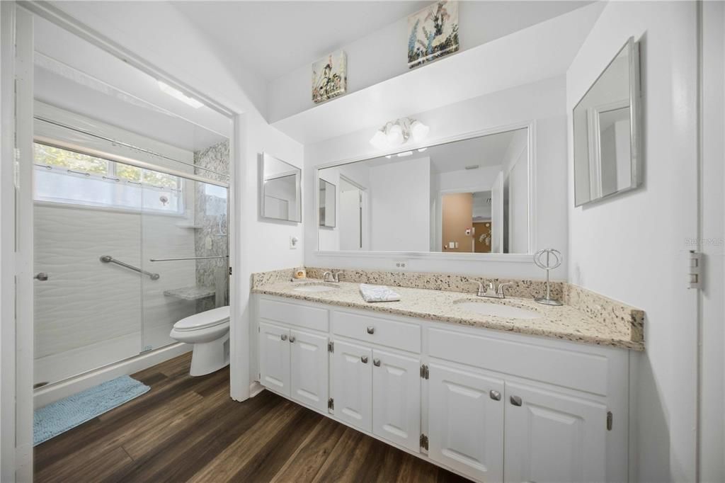 For Sale: $225,000 (2 beds, 2 baths, 1432 Square Feet)