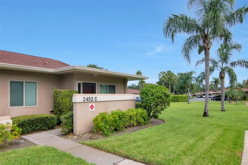 For Sale: $285,000 (2 beds, 2 baths, 1030 Square Feet)