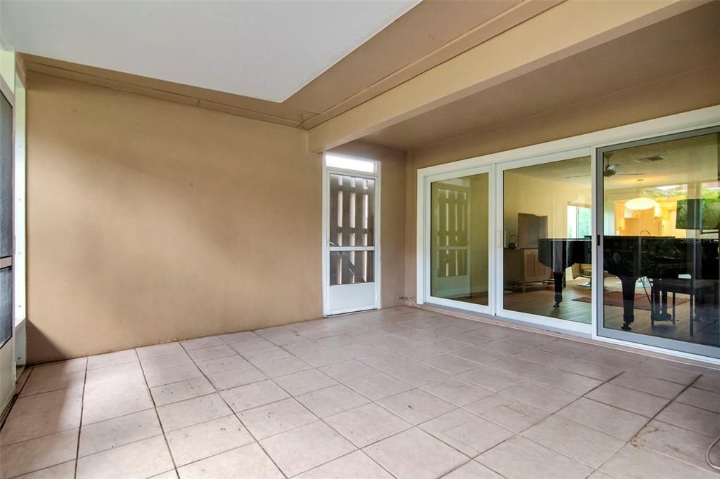 For Sale: $285,000 (2 beds, 2 baths, 1030 Square Feet)