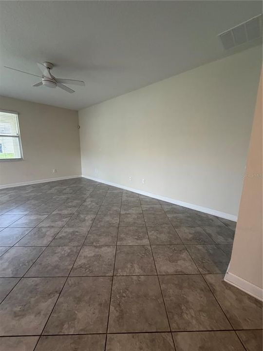 В аренду: $3,000 (4 спален, 2 ванн, 2375 Квадратных фут)