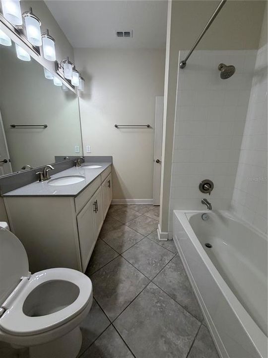 В аренду: $3,000 (4 спален, 2 ванн, 2375 Квадратных фут)
