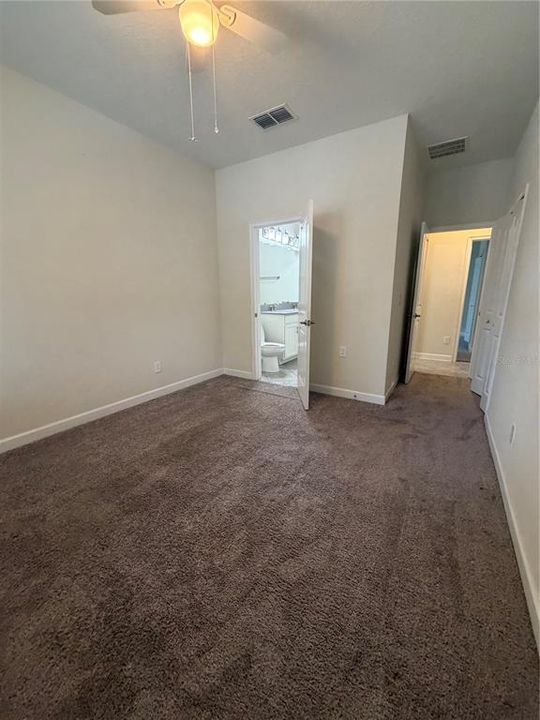 В аренду: $3,000 (4 спален, 2 ванн, 2375 Квадратных фут)