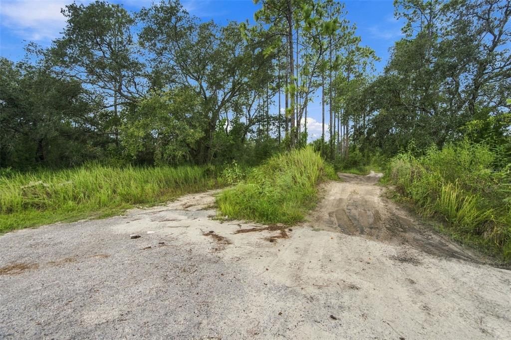 待售: $1,500,000 (36.60 acres)