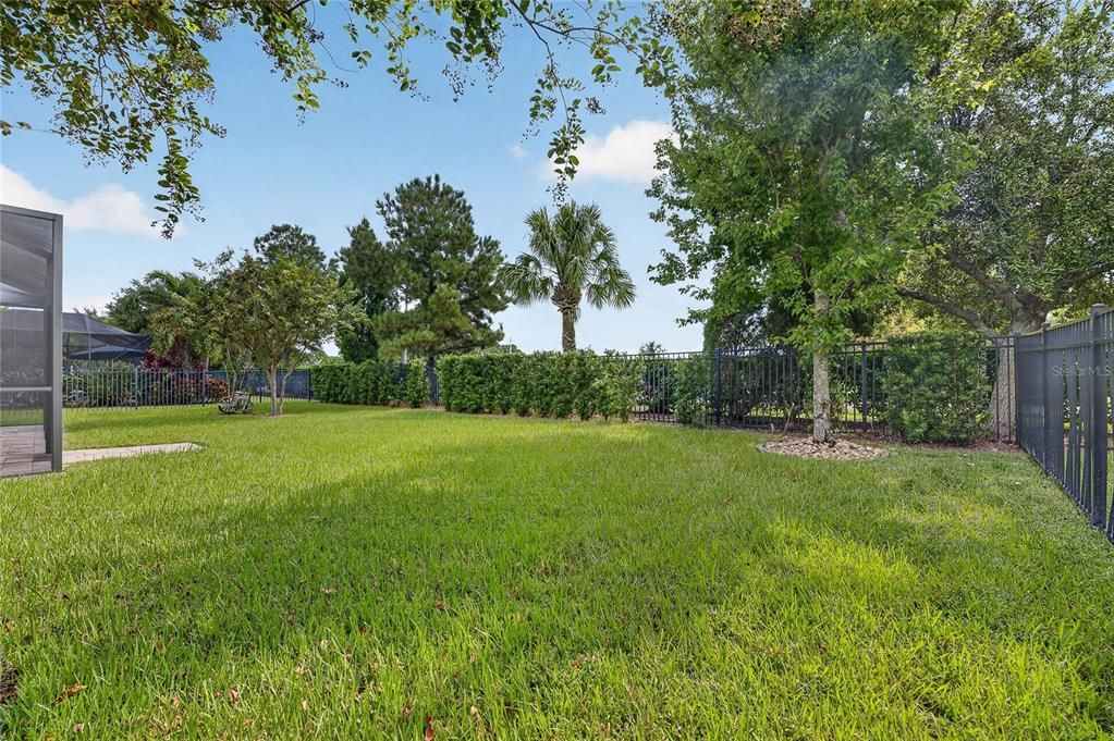 For Sale: $569,000 (4 beds, 2 baths, 2543 Square Feet)