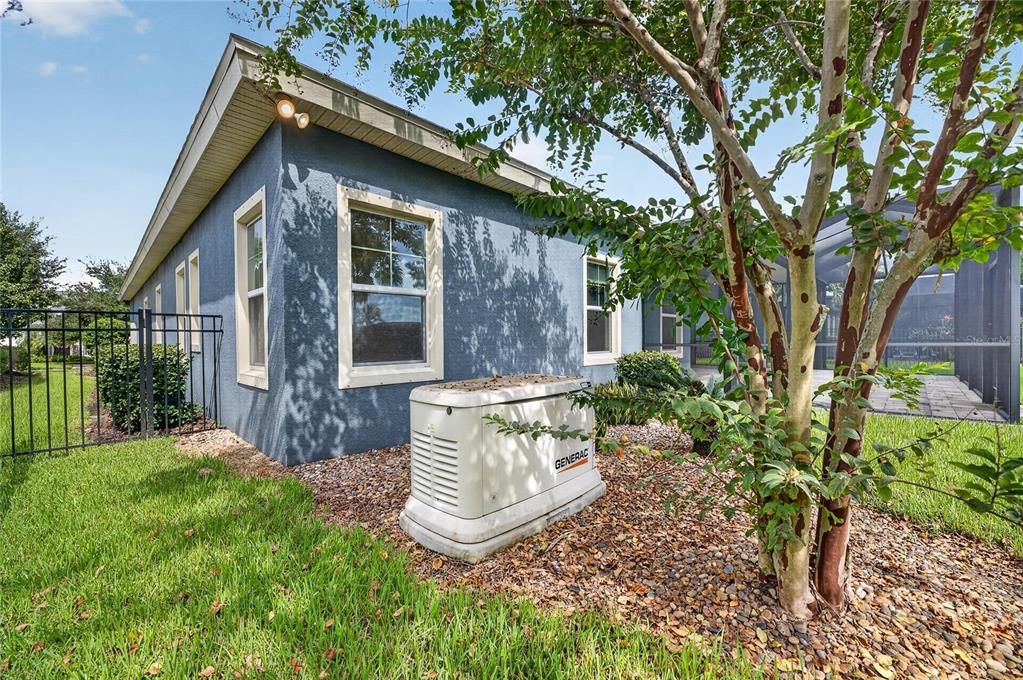 For Sale: $569,000 (4 beds, 2 baths, 2543 Square Feet)