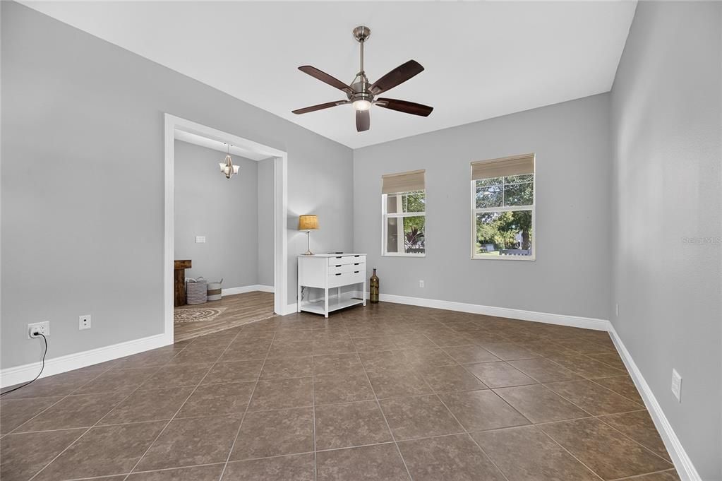For Sale: $569,000 (4 beds, 2 baths, 2543 Square Feet)