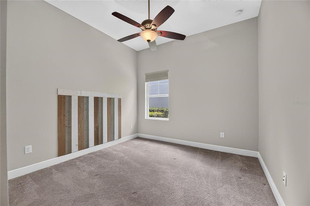 For Sale: $569,000 (4 beds, 2 baths, 2543 Square Feet)