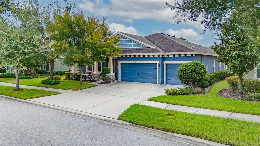 For Sale: $569,000 (4 beds, 2 baths, 2543 Square Feet)