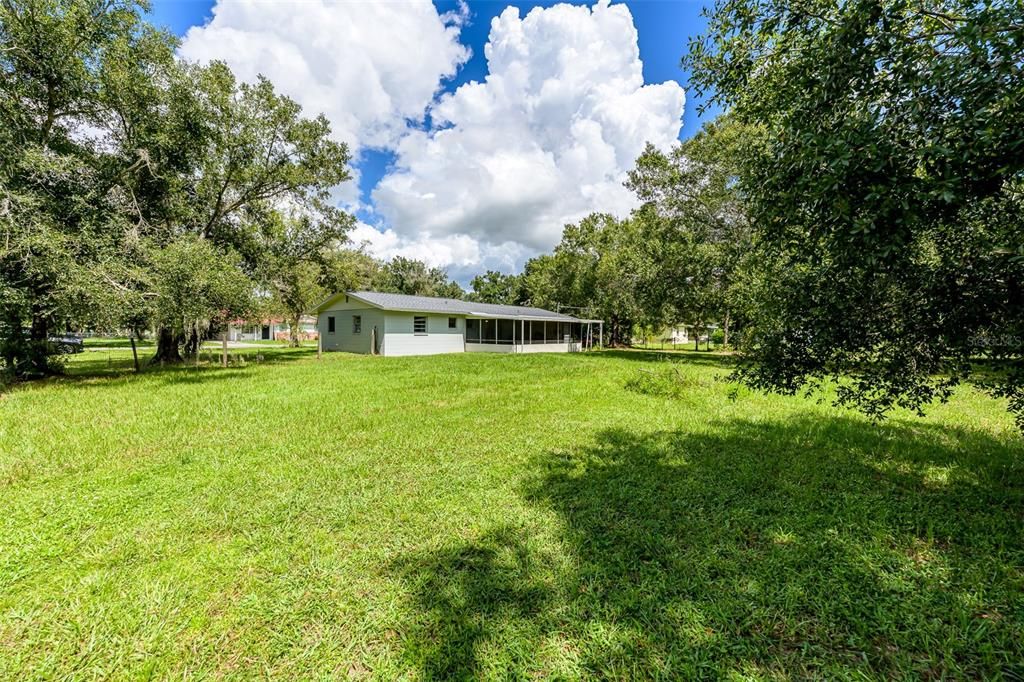 For Sale: $325,000 (3 beds, 2 baths, 1208 Square Feet)