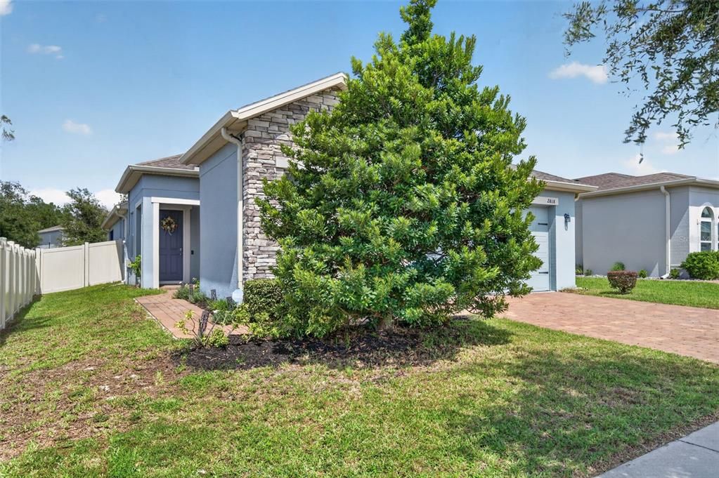 Active With Contract: $459,900 (3 beds, 2 baths, 1937 Square Feet)