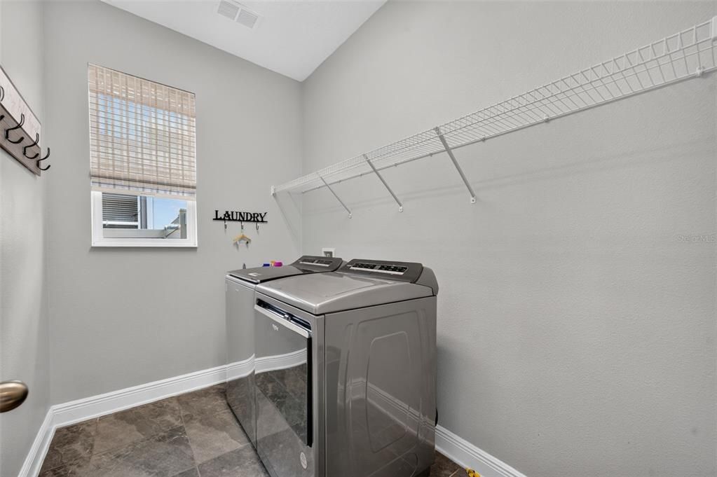 Active With Contract: $459,900 (3 beds, 2 baths, 1937 Square Feet)