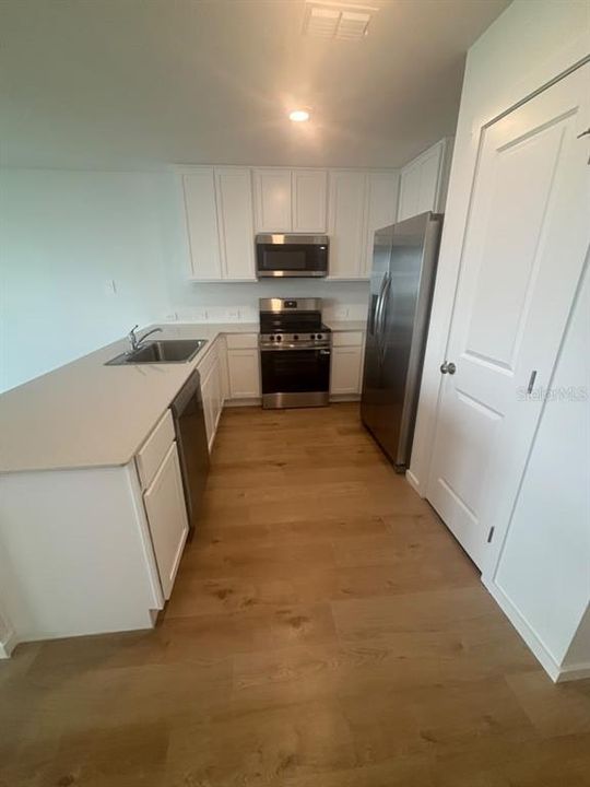 В аренду: $1,900 (3 спален, 2 ванн, 1386 Квадратных фут)