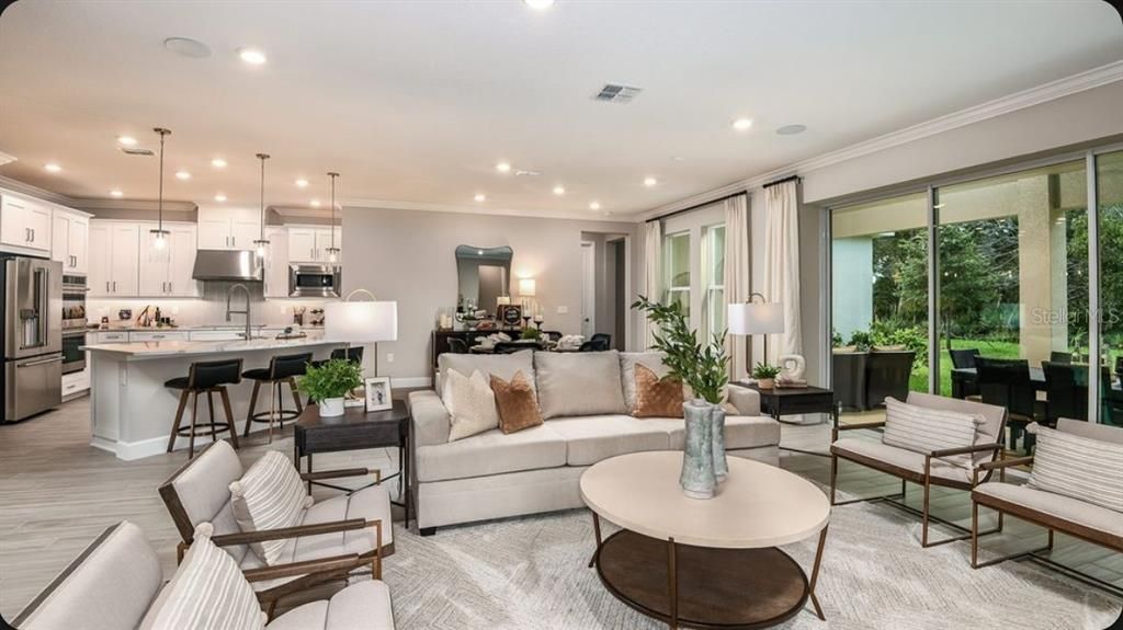 En Venta: $1,314,791 (6 camas, 4 baños, 3914 Pies cuadrados)