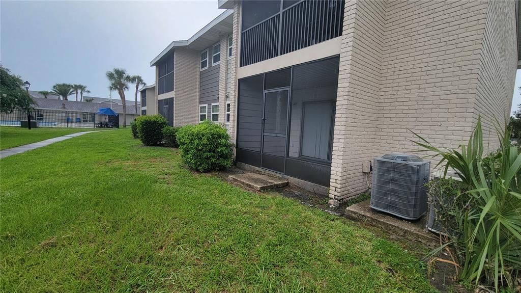 For Rent: $1,749 (3 beds, 2 baths, 893 Square Feet)
