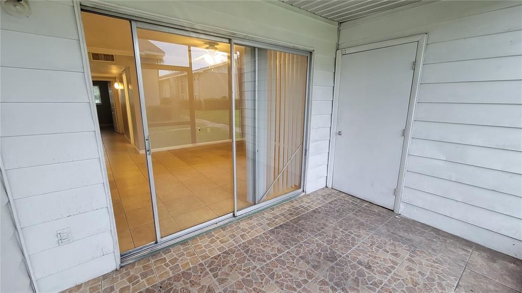For Rent: $1,749 (3 beds, 2 baths, 893 Square Feet)