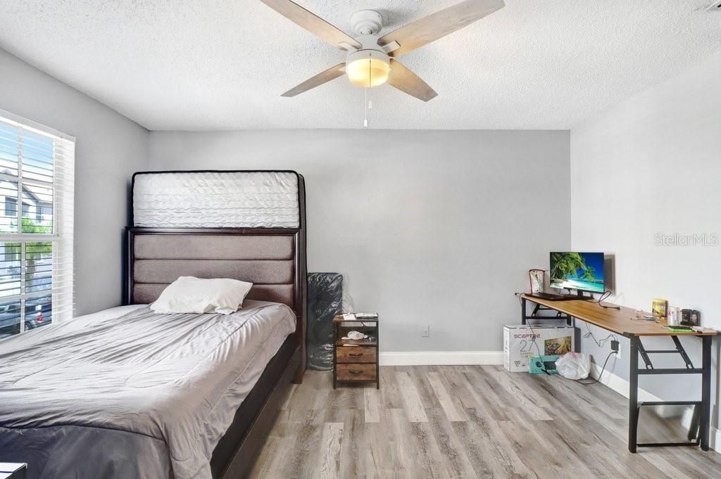 For Sale: $229,000 (3 beds, 2 baths, 1192 Square Feet)