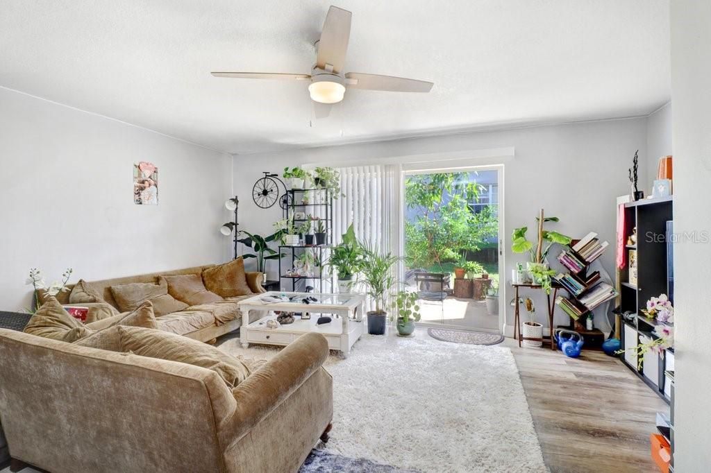 For Sale: $229,000 (3 beds, 2 baths, 1192 Square Feet)