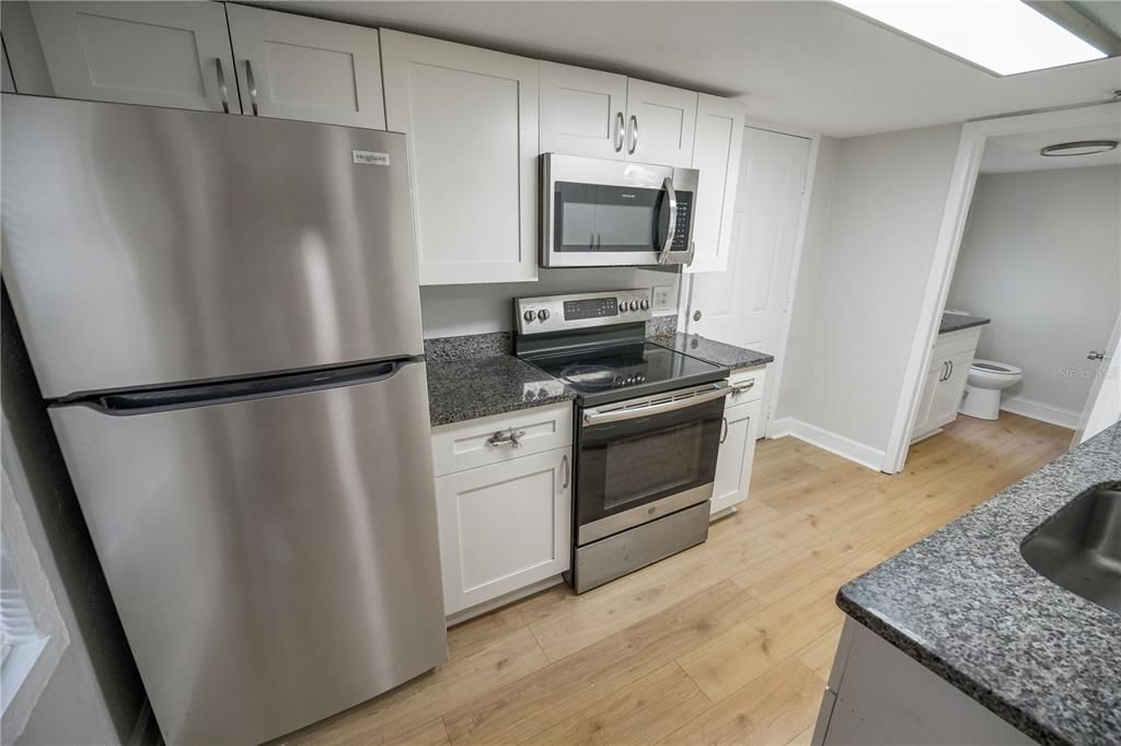 En Venta: $235,000 (4 camas, 2 baños, 1366 Pies cuadrados)