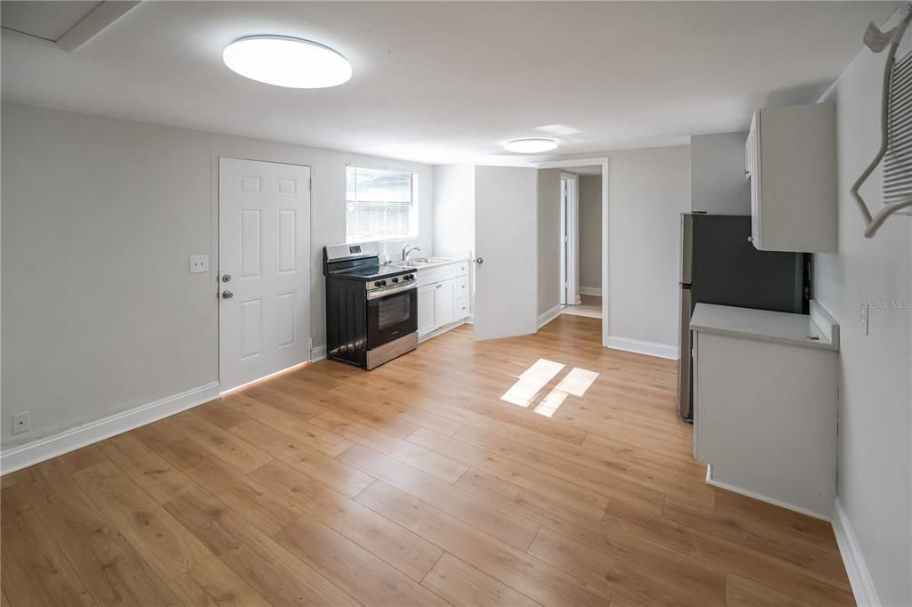 En Venta: $235,000 (4 camas, 2 baños, 1366 Pies cuadrados)