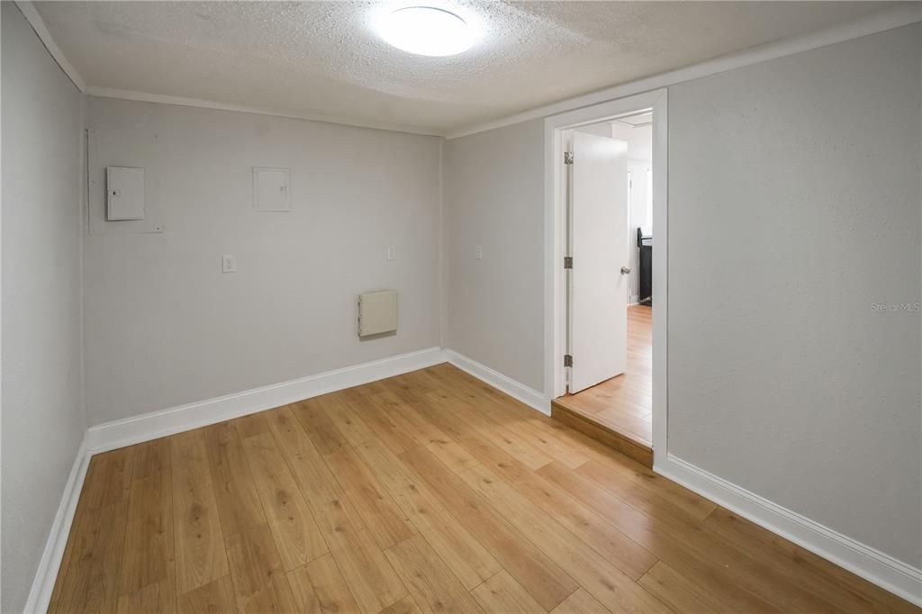 En Venta: $235,000 (4 camas, 2 baños, 1366 Pies cuadrados)