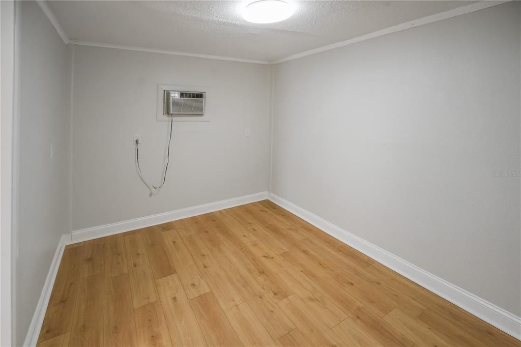 En Venta: $235,000 (4 camas, 2 baños, 1366 Pies cuadrados)